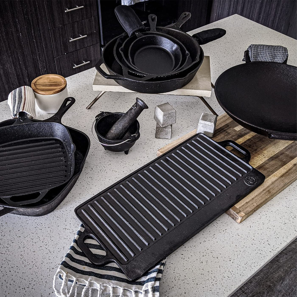 Upgrade your cooking game with this 12-inch pre-seasoned cast iron skillet! 🍳🔥 Perfect for every recipe! #CastIronCooking #KitchenEssentials