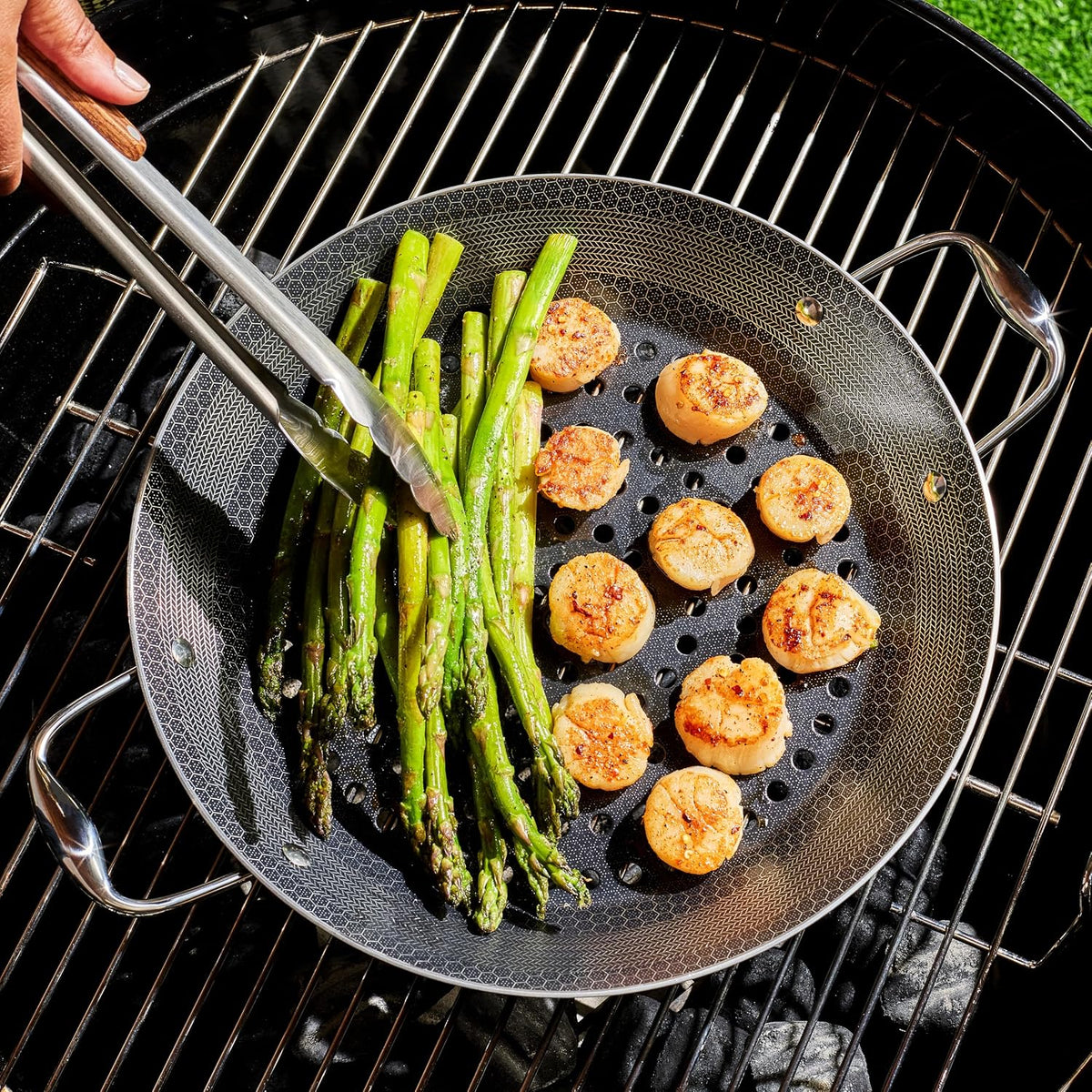 Hexclad Hybrid Nonstick BBQ Grill Pan, Dishwasher-Friendly, BBQ and Oven-Safe up to 900°F