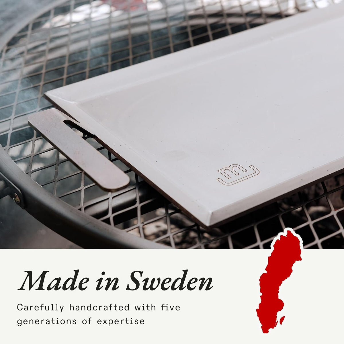 Made in Cookware - Carbon Steel Griddle + Grill Press - Professional Cookware - Crafted in Sweden - Induction Compatible