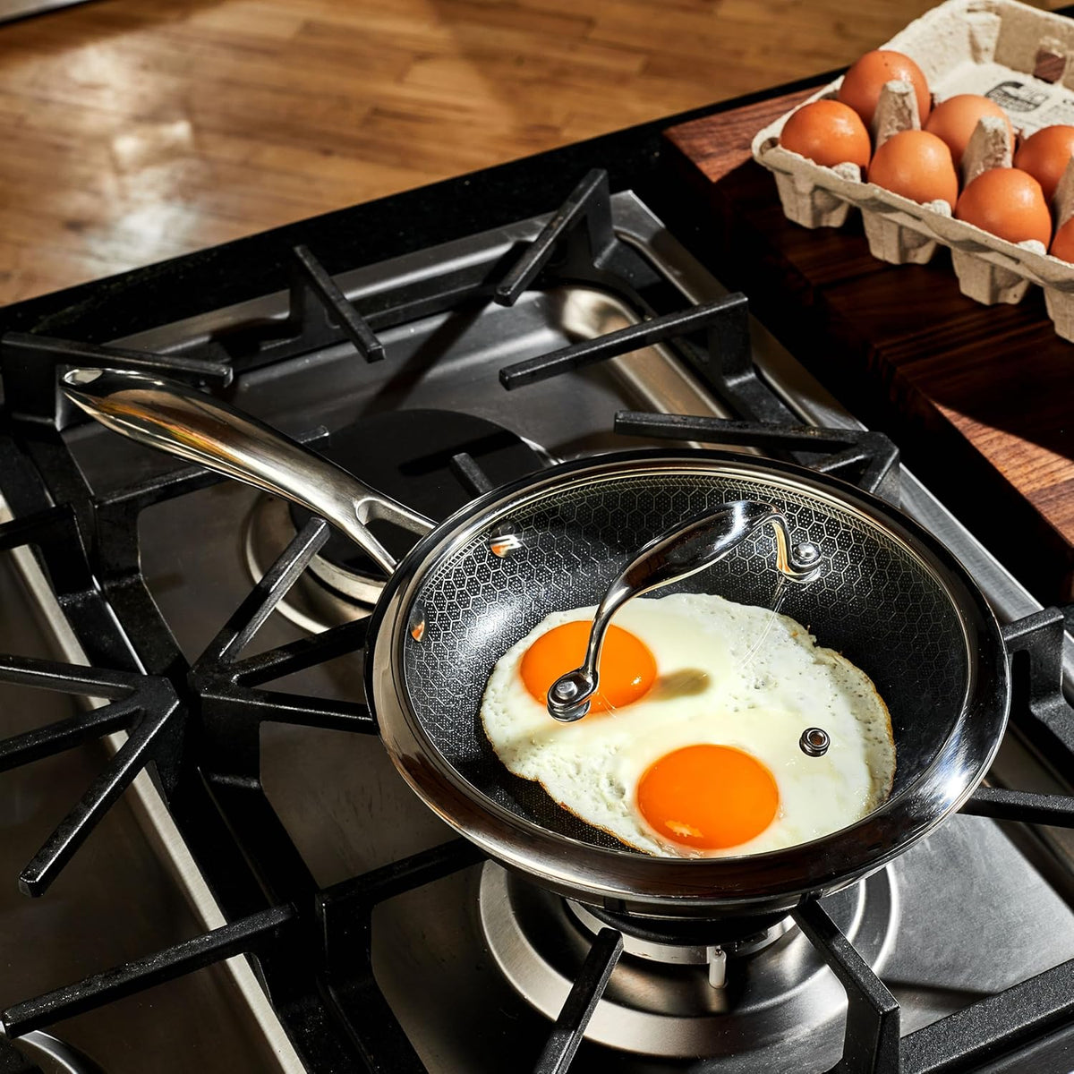 Hexclad 8" Hybrid Nonstick Frying Pan with Lid, Dishwasher & Oven Safe
