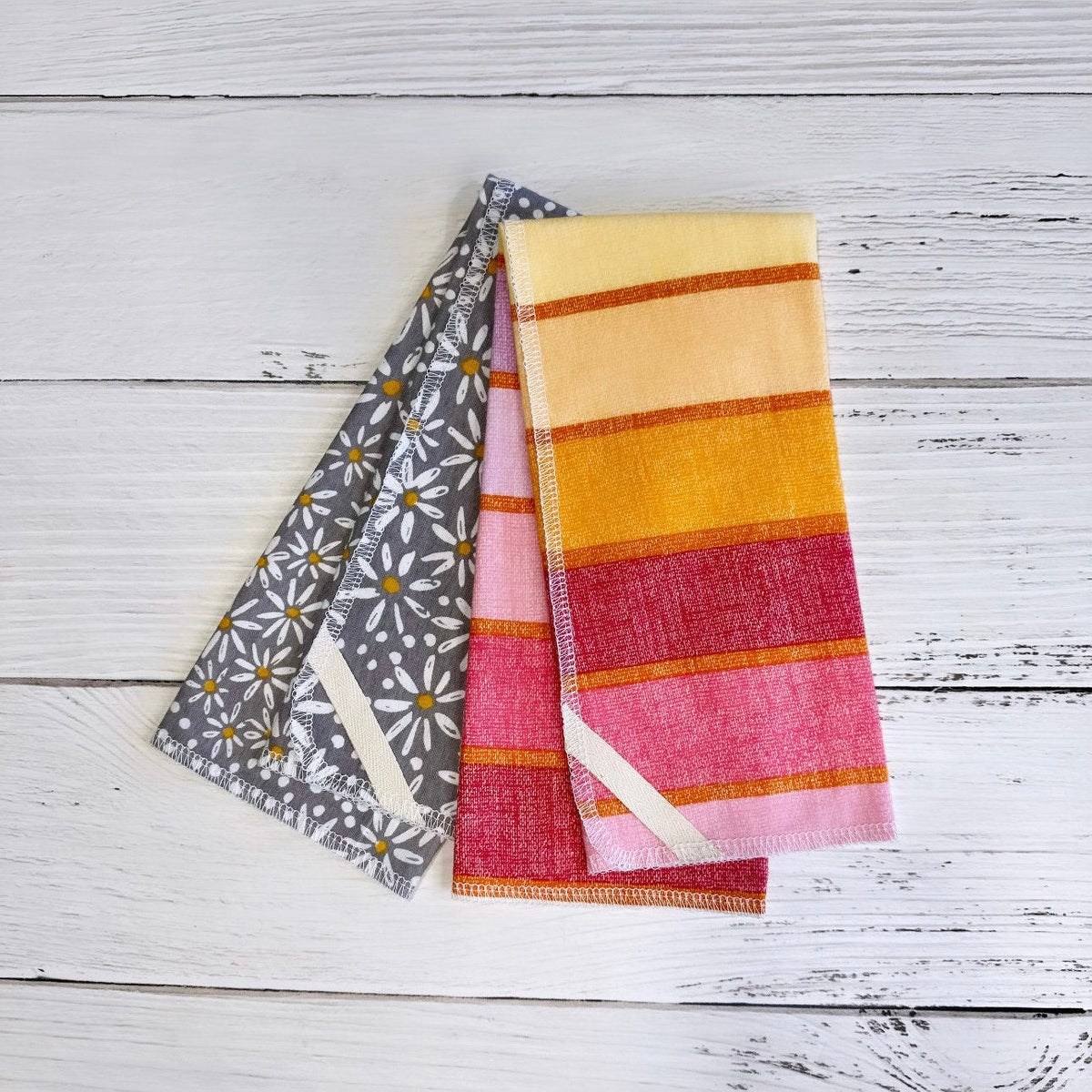 Kitchen Towels, Set of 2, Surprise Prints