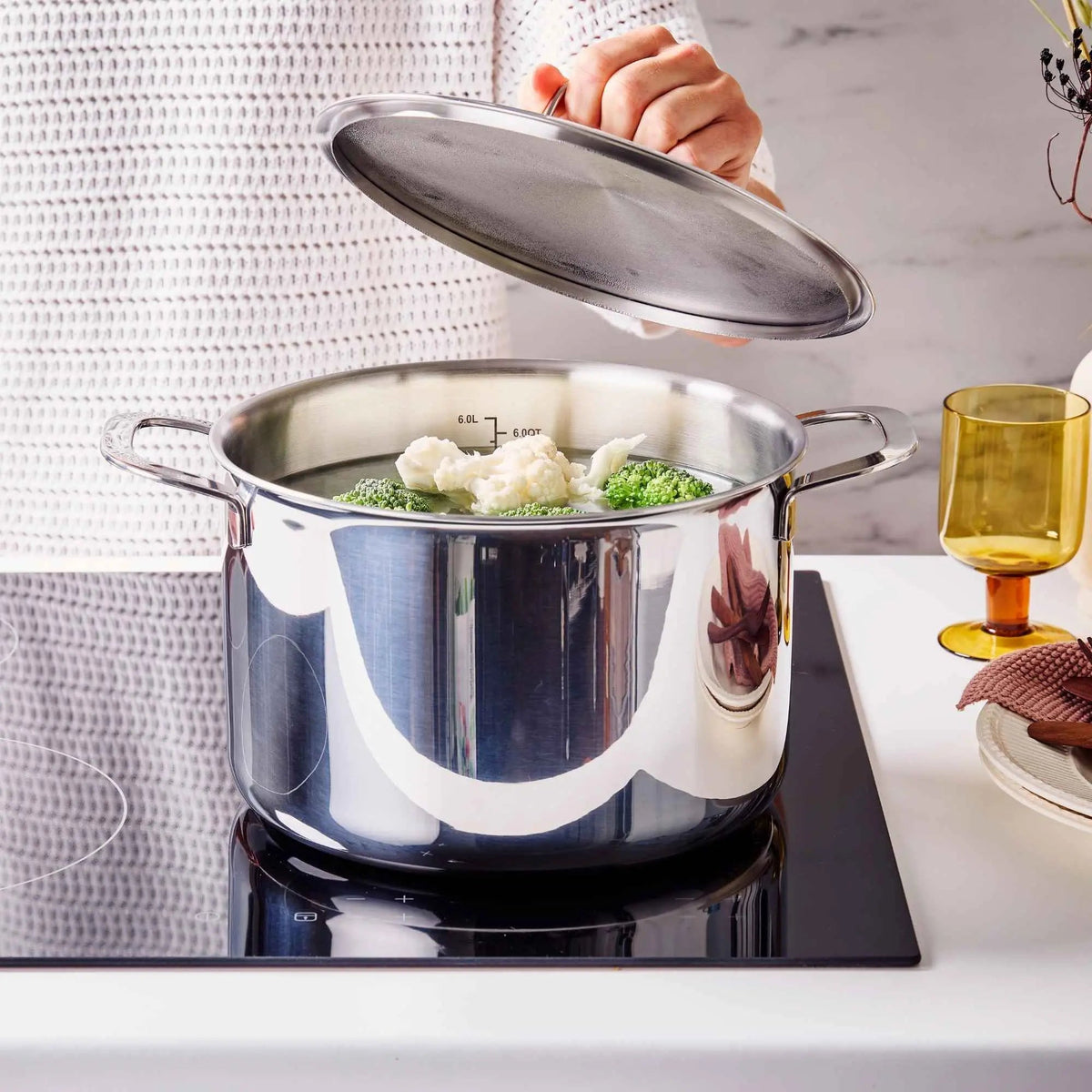 Alva 5-Ply Stainless Steel Stock Pot with Lid, 7 qt