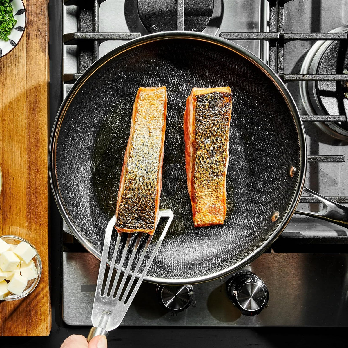 Hexclad 10" Hybrid Nonstick Frying Pan with Lid, Dishwasher & Oven Safe