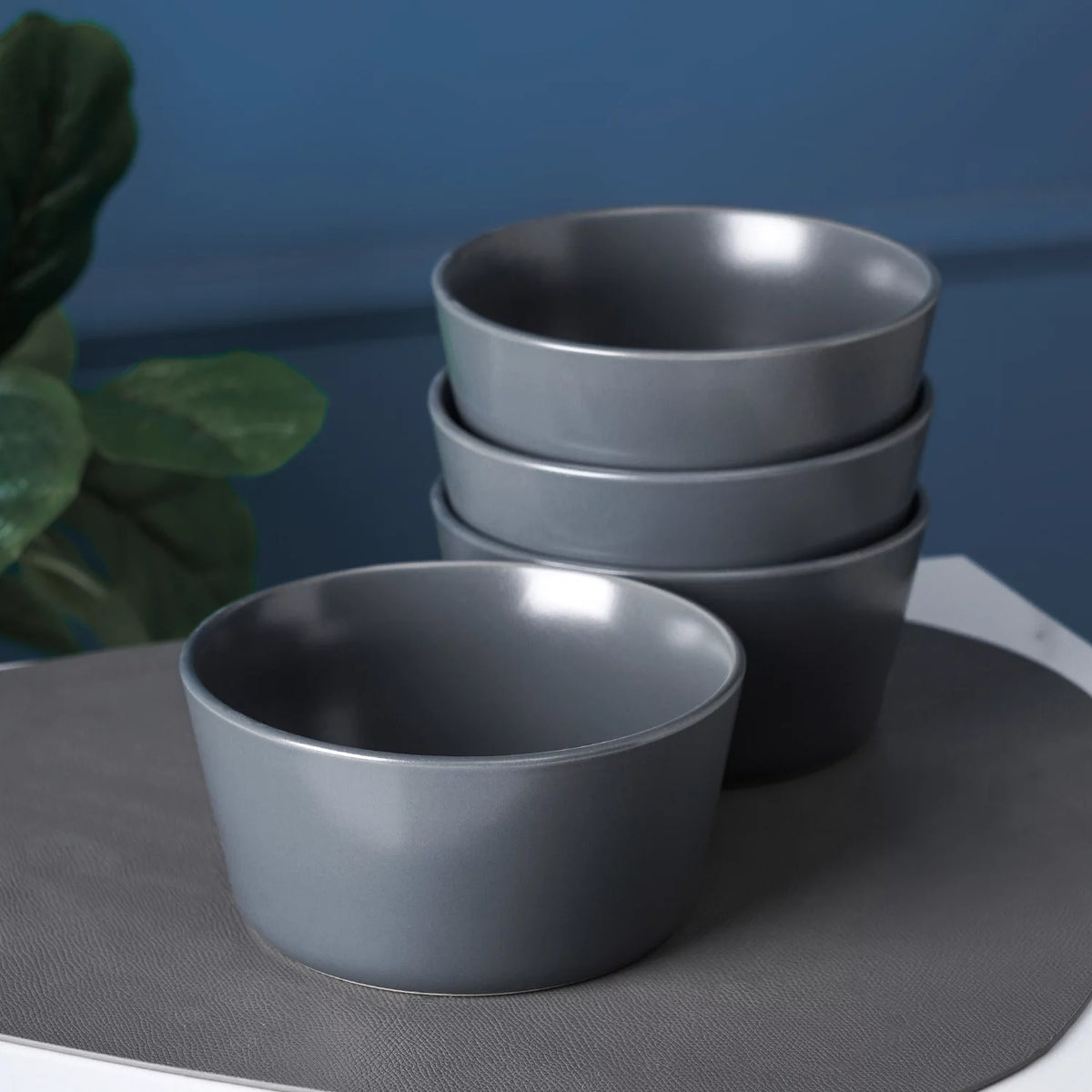 Elevate Your Dining Experience with the Celina 16-Piece Gray Matte Dinnerware Set for 4! 🍽️✨